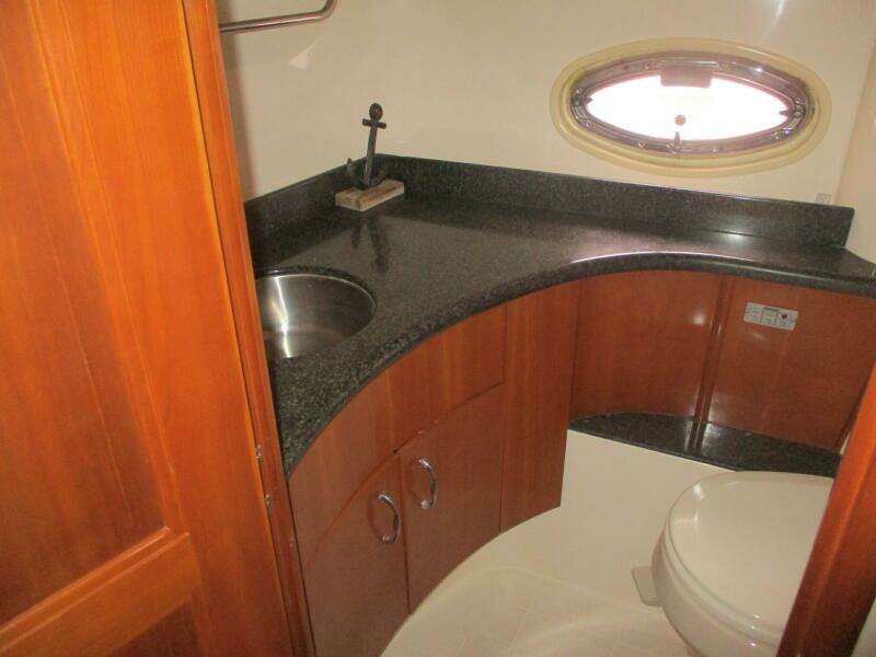 46ft Carver Yacht For Sale