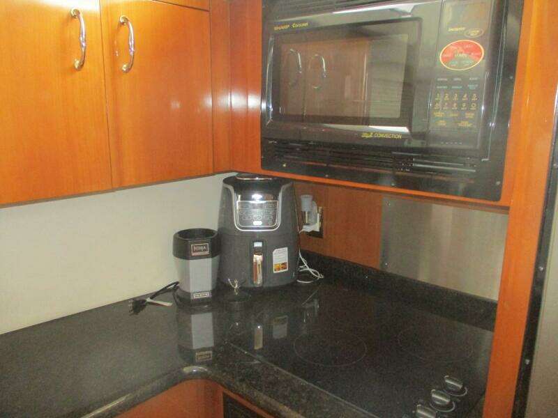46ft Carver Yacht For Sale