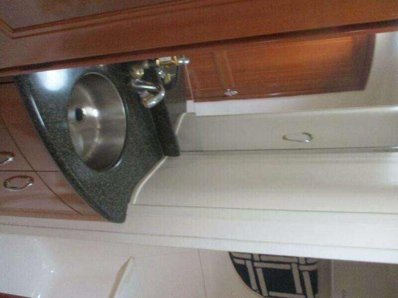 46ft Carver Yacht For Sale