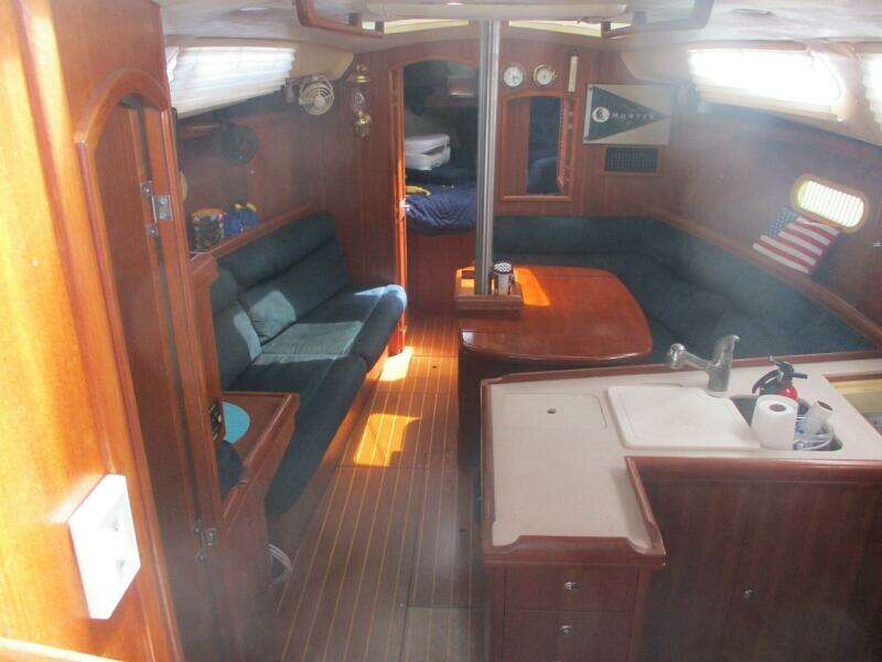 35ft Hunter Yacht For Sale