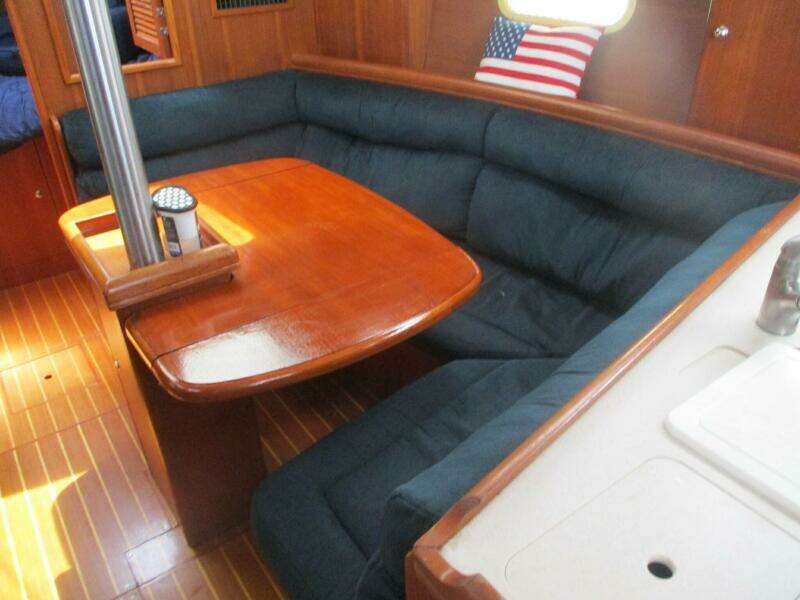 35ft Hunter Yacht For Sale