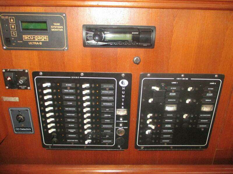 35ft Hunter Yacht For Sale