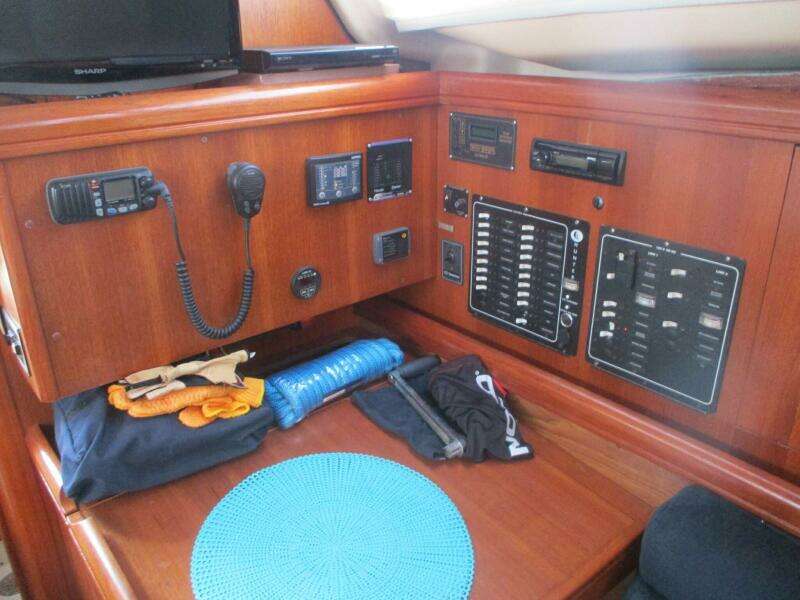 35ft Hunter Yacht For Sale