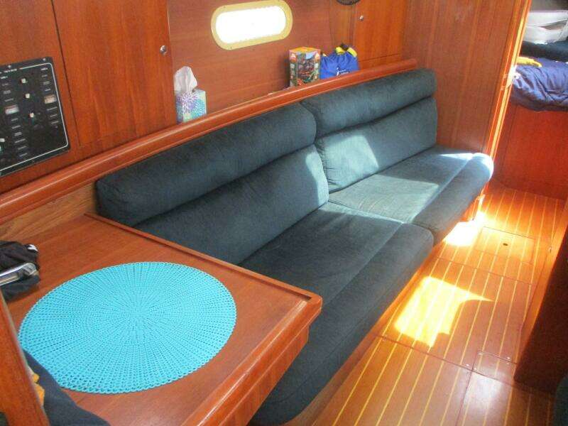 35ft Hunter Yacht For Sale