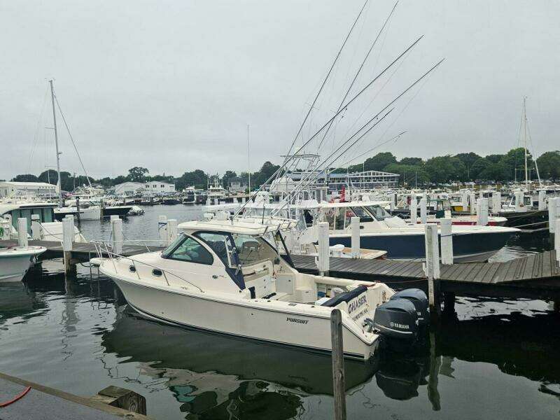 31ft Pursuit Yacht For Sale