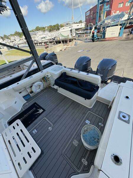 31ft Pursuit Yacht For Sale