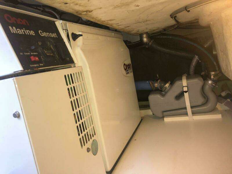 41ft Luhrs Yacht For Sale