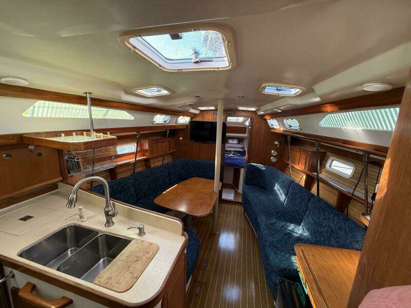 GONE ZONKERS 38ft Catalina Yacht For Sale
