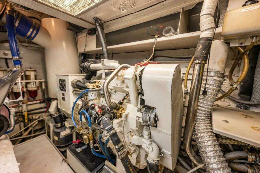 102ft Broward Yacht For Sale
