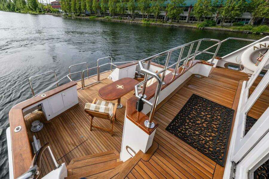102ft Broward Yacht For Sale