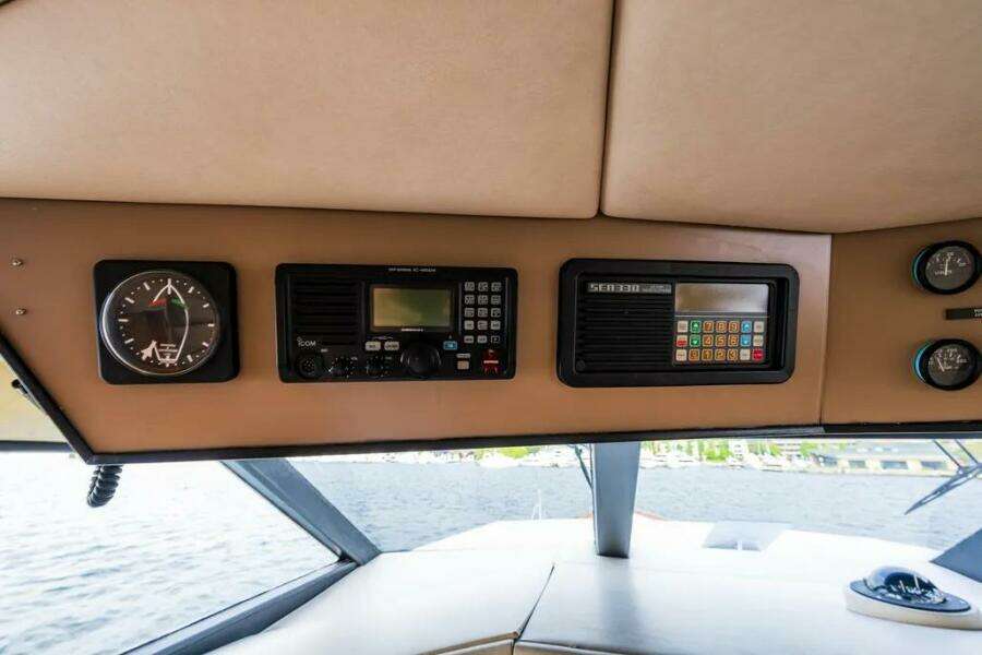 102ft Broward Yacht For Sale