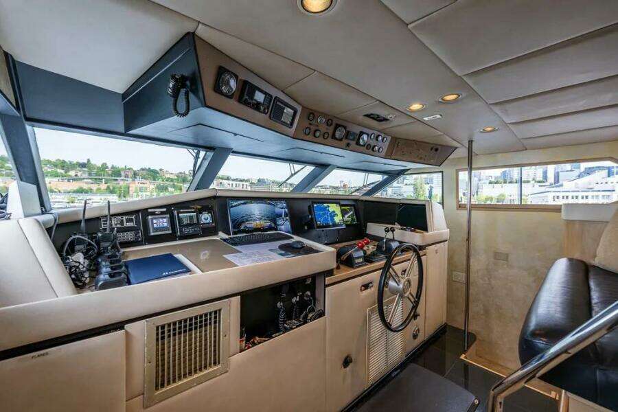 102ft Broward Yacht For Sale