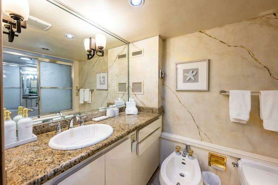 102ft Broward Yacht For Sale