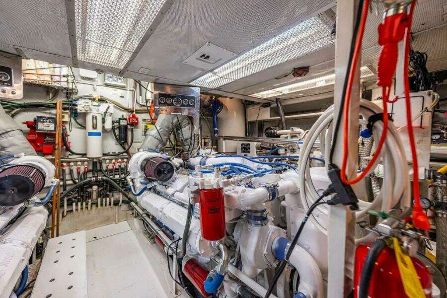 102ft Broward Yacht For Sale