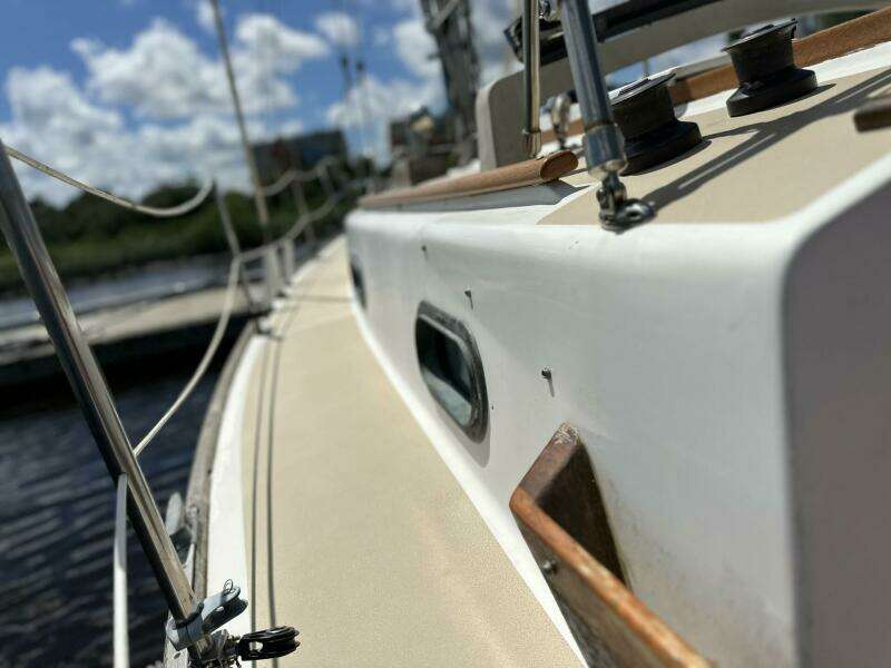 Gabbiano 30ft Cape Dory Yacht For Sale