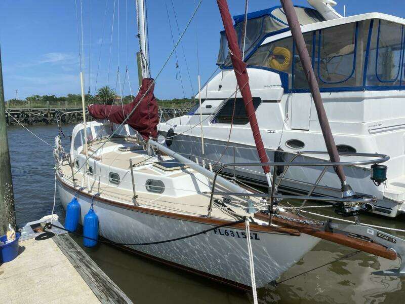 Gabbiano 30ft Cape Dory Yacht For Sale