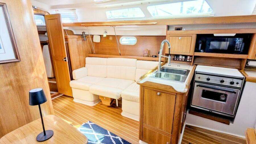 Elusive  35ft Catalina Yacht For Sale