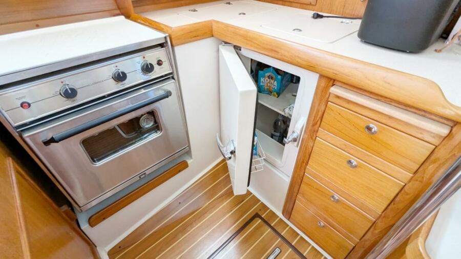 2003 Catalina 350