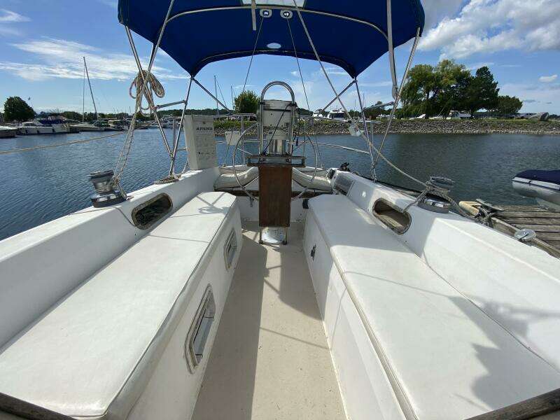 Rhapsody 34ft Catalina Yacht For Sale