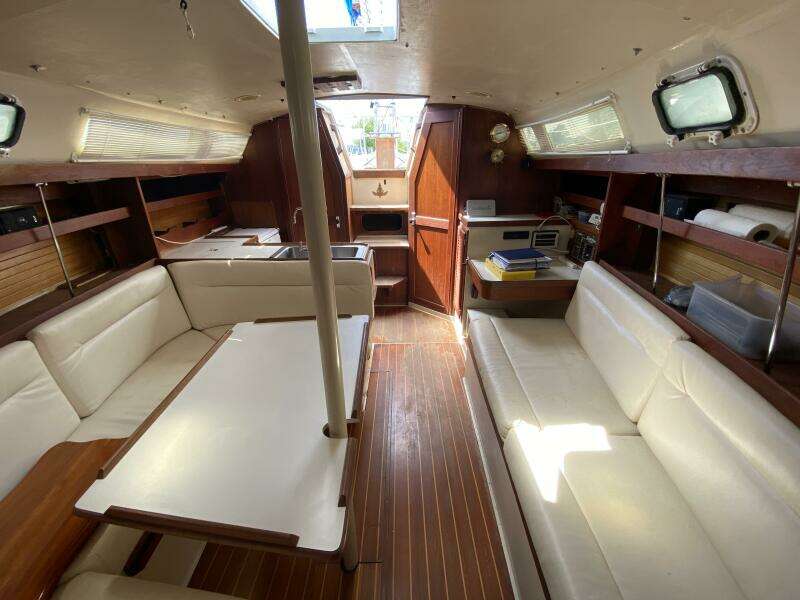 Rhapsody 34ft Catalina Yacht For Sale