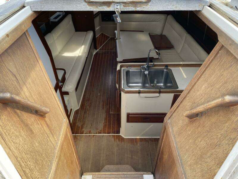Rhapsody 34ft Catalina Yacht For Sale