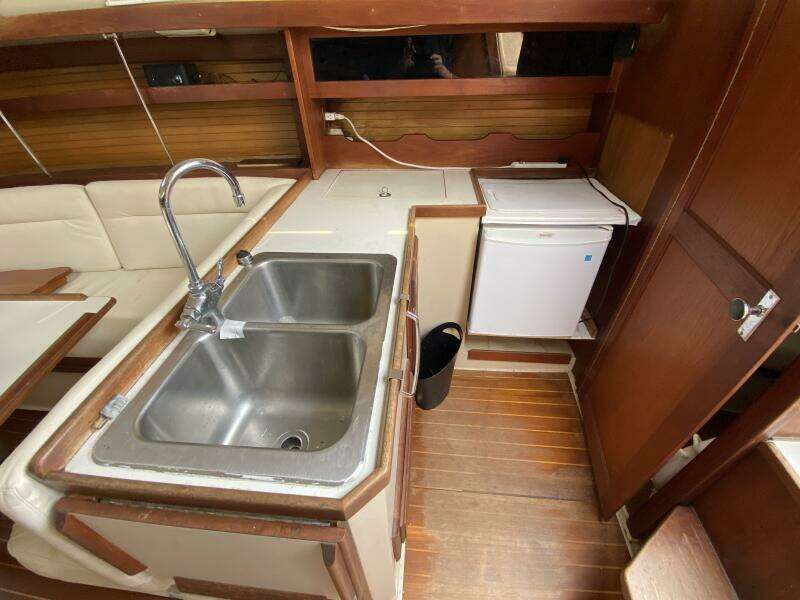 Rhapsody 34ft Catalina Yacht For Sale