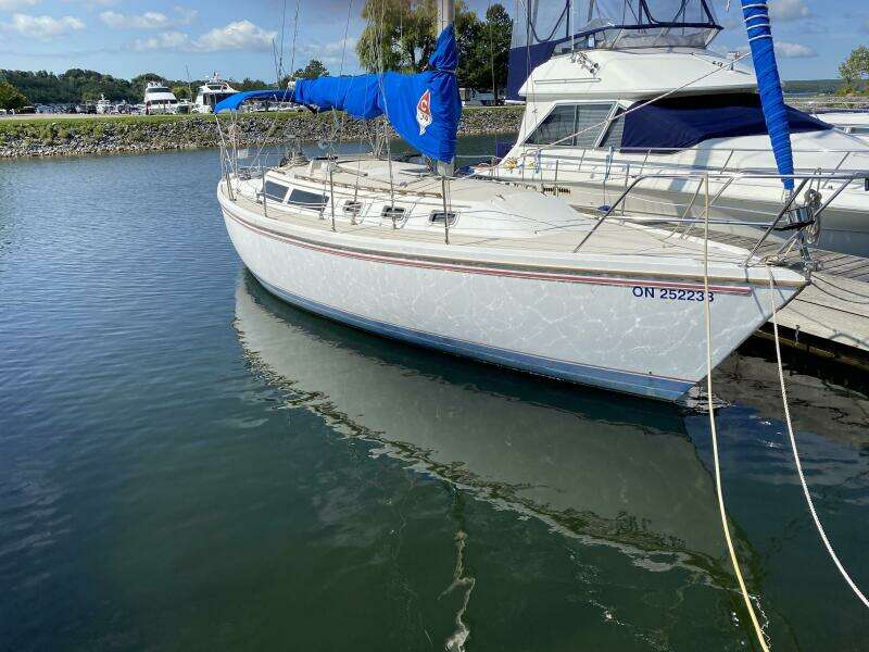 Rhapsody 34ft Catalina Yacht For Sale