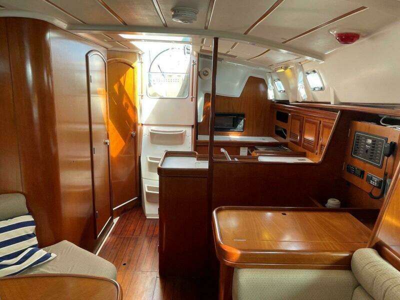 36ft Beneteau Yacht For Sale