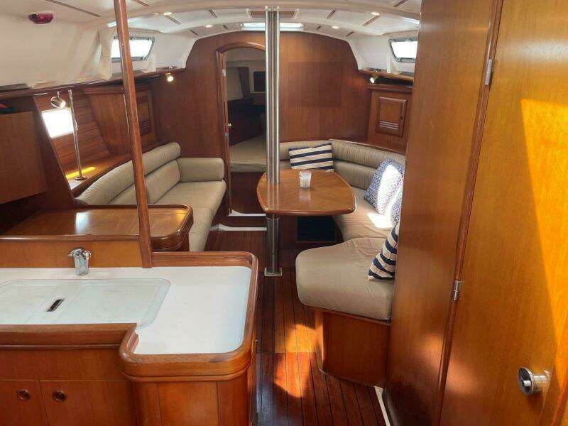 36ft Beneteau Yacht For Sale