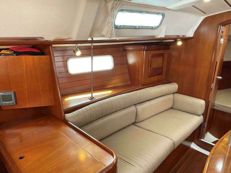 36ft Beneteau Yacht For Sale