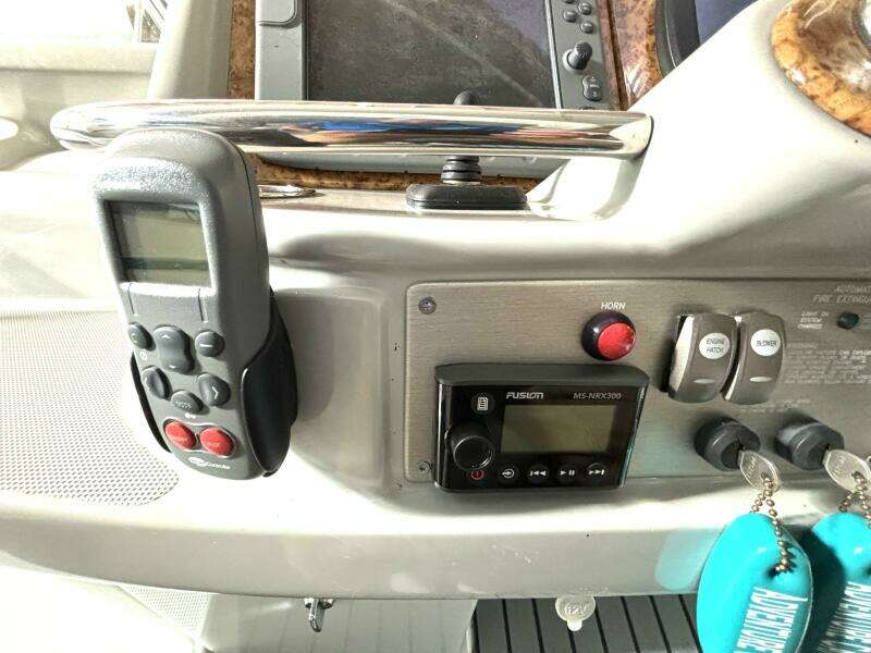 Adventure Capital 40ft Formula Yacht For Sale