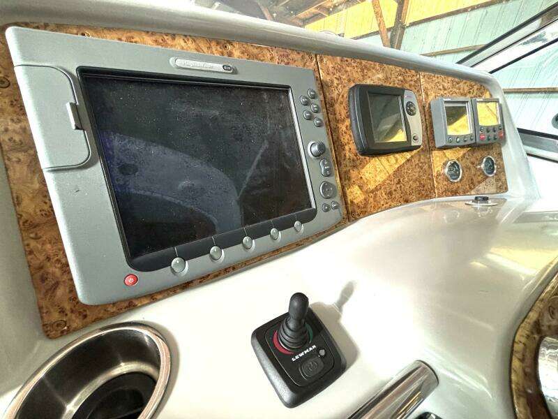 Adventure Capital 40ft Formula Yacht For Sale