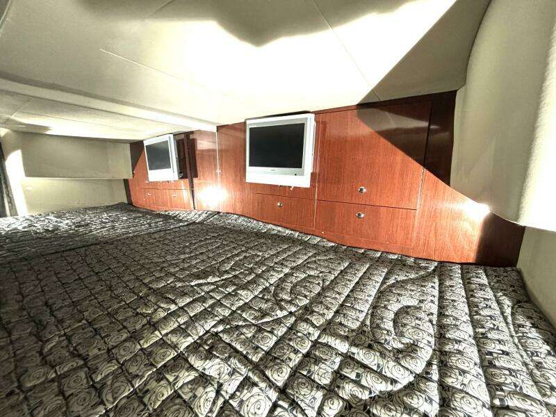 Adventure Capital 40ft Formula Yacht For Sale