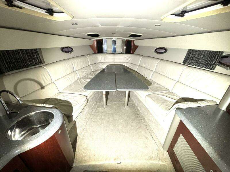 Adventure Capital 40ft Formula Yacht For Sale