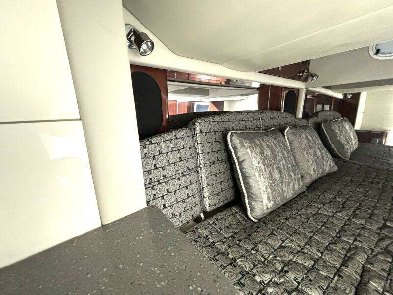 Adventure Capital 40ft Formula Yacht For Sale