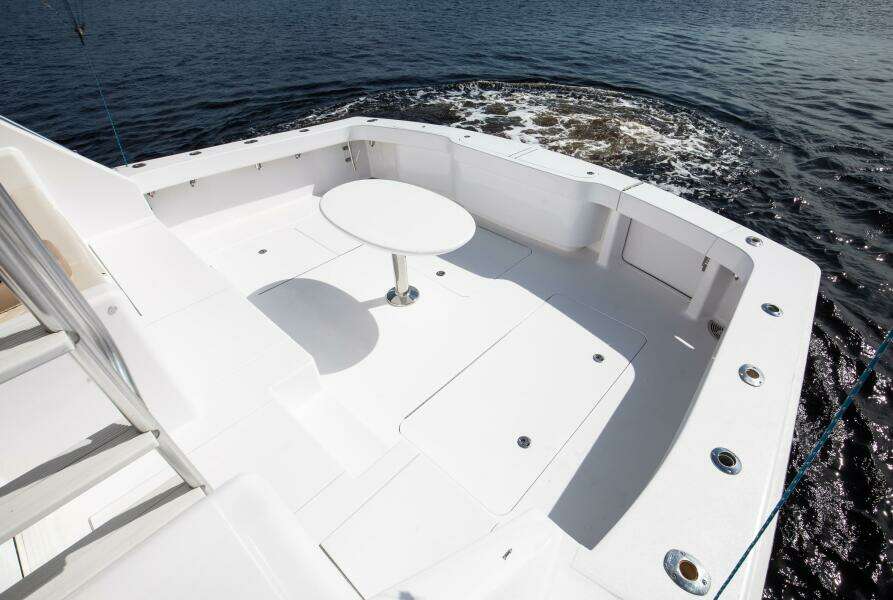 Viking 54 No Worries II - Cockpit