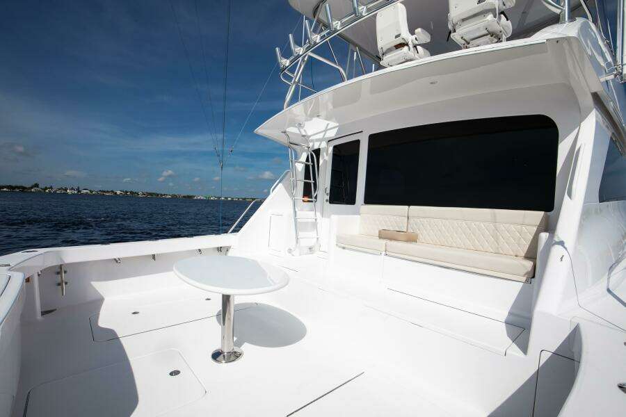 Viking 54 No Worries II - Cockpit