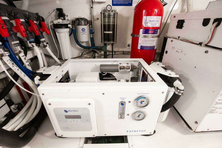 Viking 54 No Worries II - Engine Room