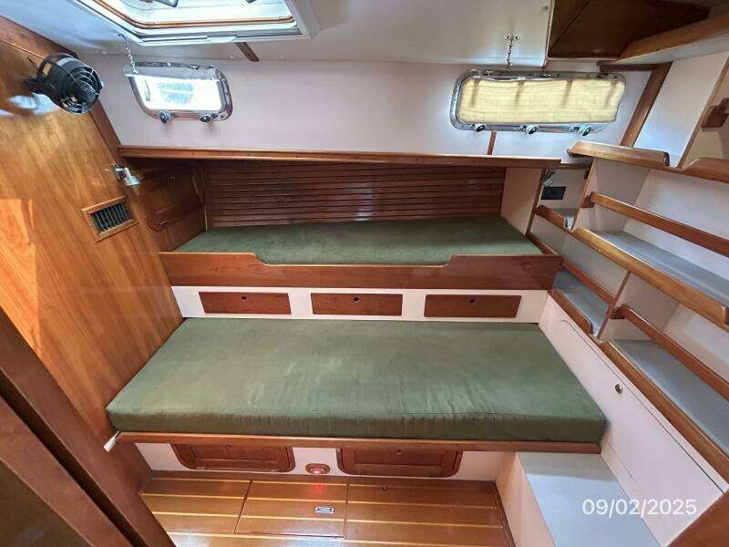40' Legacy guest stateroom