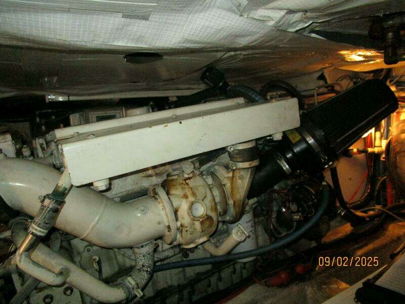 40' Legacy main engine2