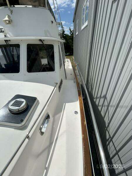 40' Legacy port side deck1