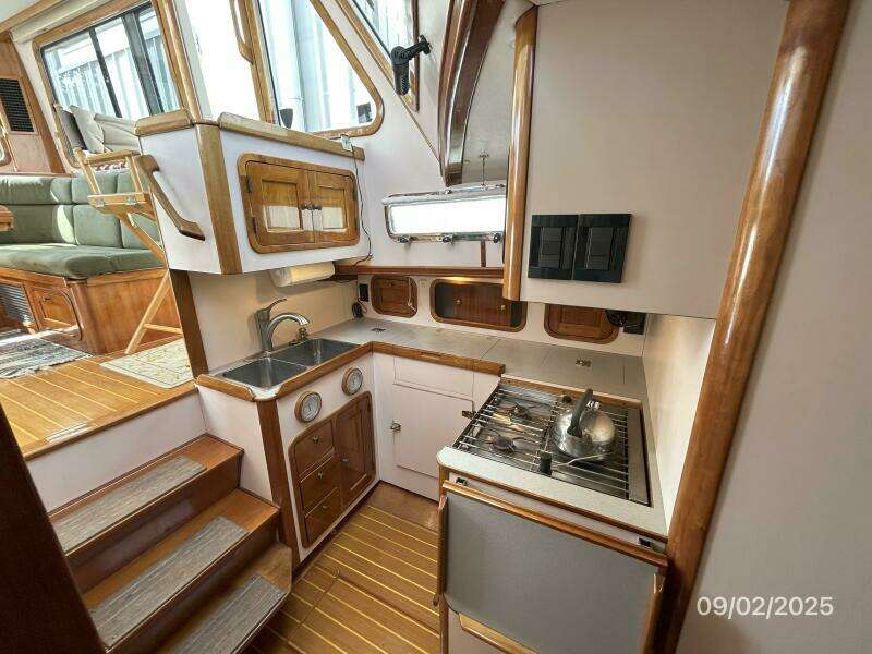 40' Legacy galley2