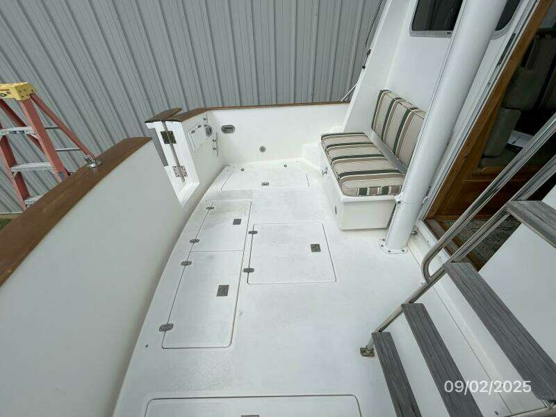 40' Legacy cockpit port