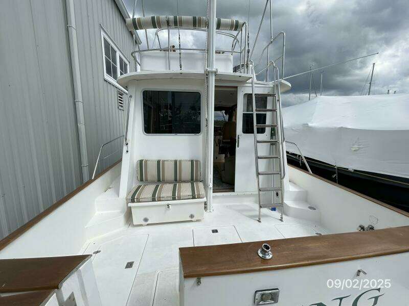 40' Legacy cockpit forward