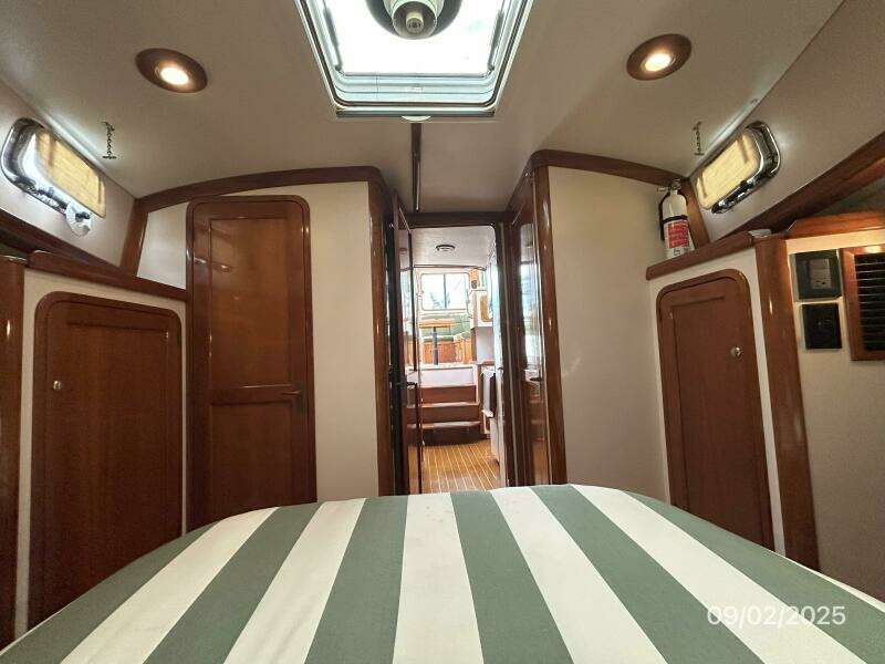 40' Legacy master stateroom aft