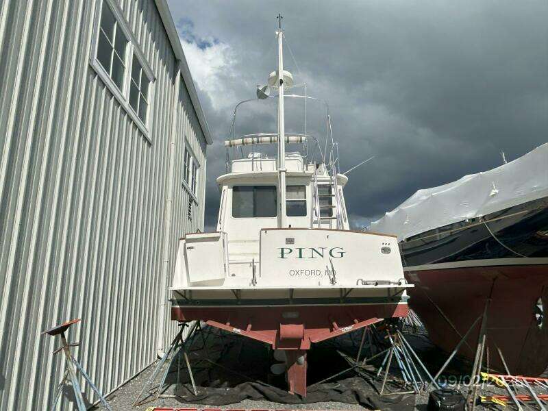 40' Legacy aft profile