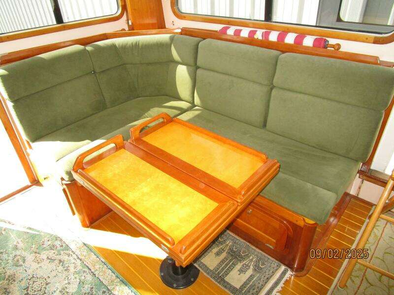 40' Legacy salon port seating