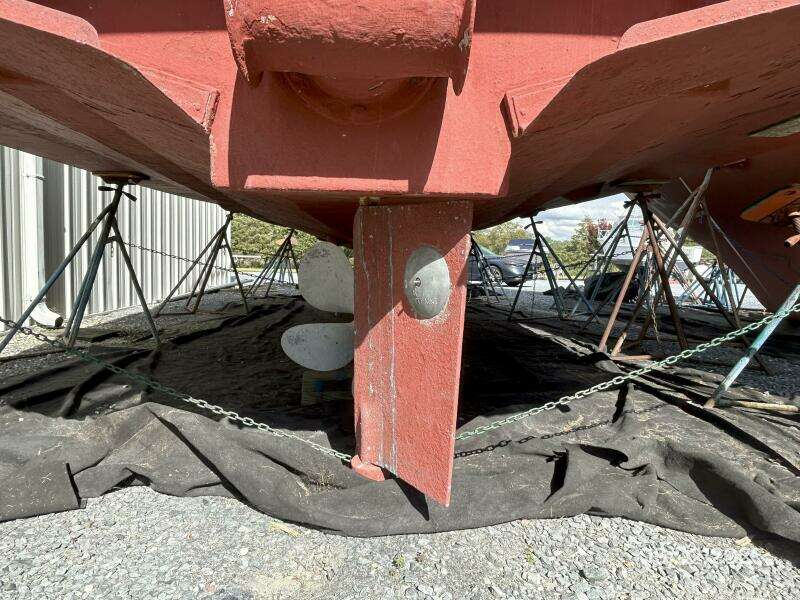 40' Legacy hull bottom aft