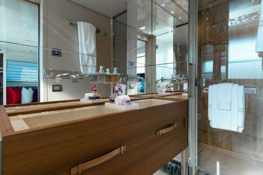 Fifty Shades 106ft Sanlorenzo Yacht For Sale
