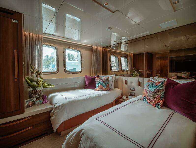 Fifty Shades 106ft Sanlorenzo Yacht For Sale